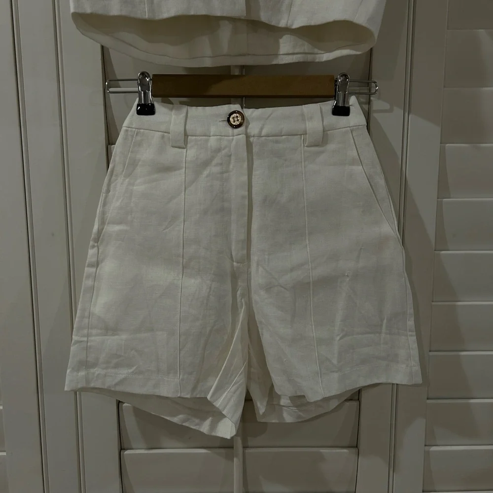 DISSH Off White Linen Set - Picture 3 of 5